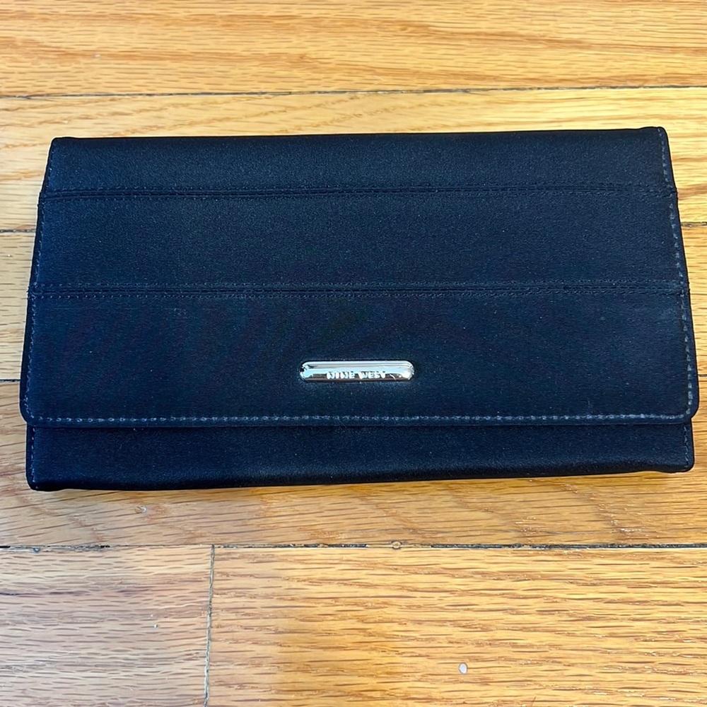 Nine West wallet